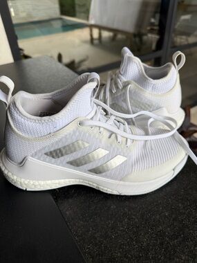 Women's Crazyflight Mid Volleyball Shoes
Style#: HQ3491